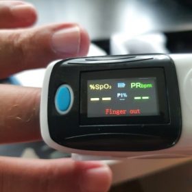 Pulse Oximeter Fingertip - Saturation Oxygen Monitor Fingertip - Heart Rate Monitor Without Battery photo review