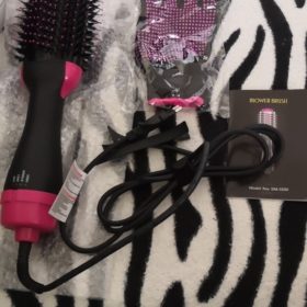 One Step Hair Dryer Hot Air Brush And Volumizer Hot Air Brush photo review