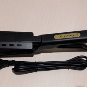 Flat Irons & Hair Straighteners: Professional Plus Hair Straightener photo review