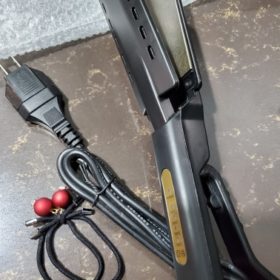 Flat Irons & Hair Straighteners: Professional Plus Hair Straightener photo review